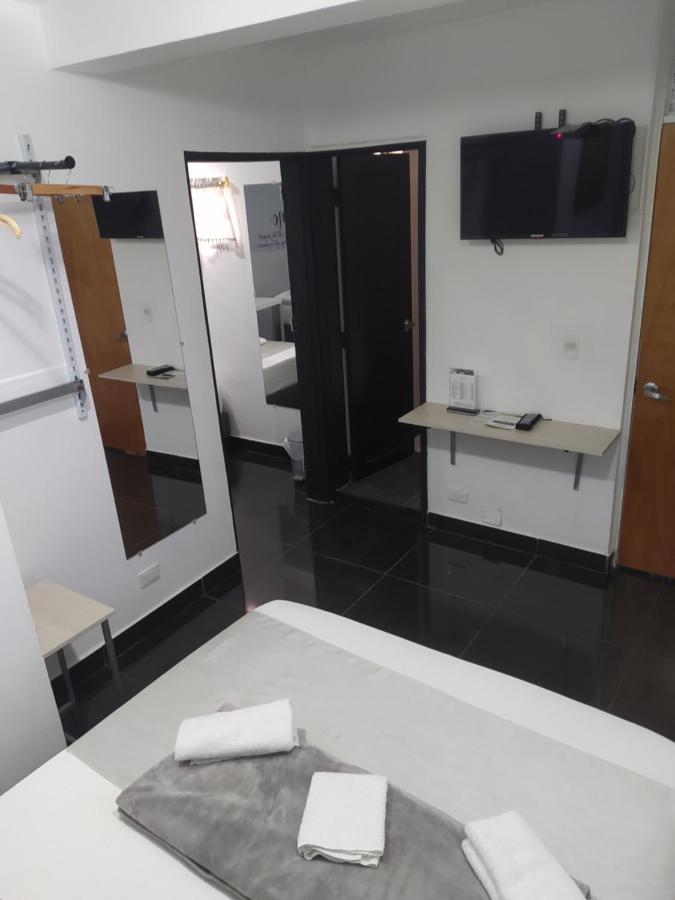 Hotel Aura Меделин Екстериор снимка
