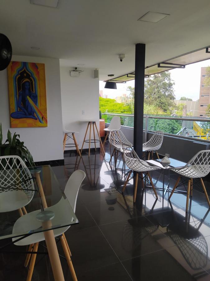 Hotel Aura Меделин Екстериор снимка