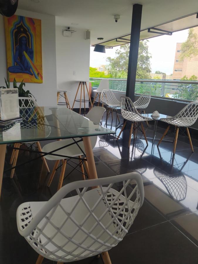 Hotel Aura Меделин Екстериор снимка