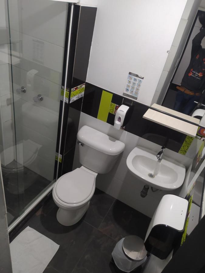 Hotel Aura Меделин Екстериор снимка